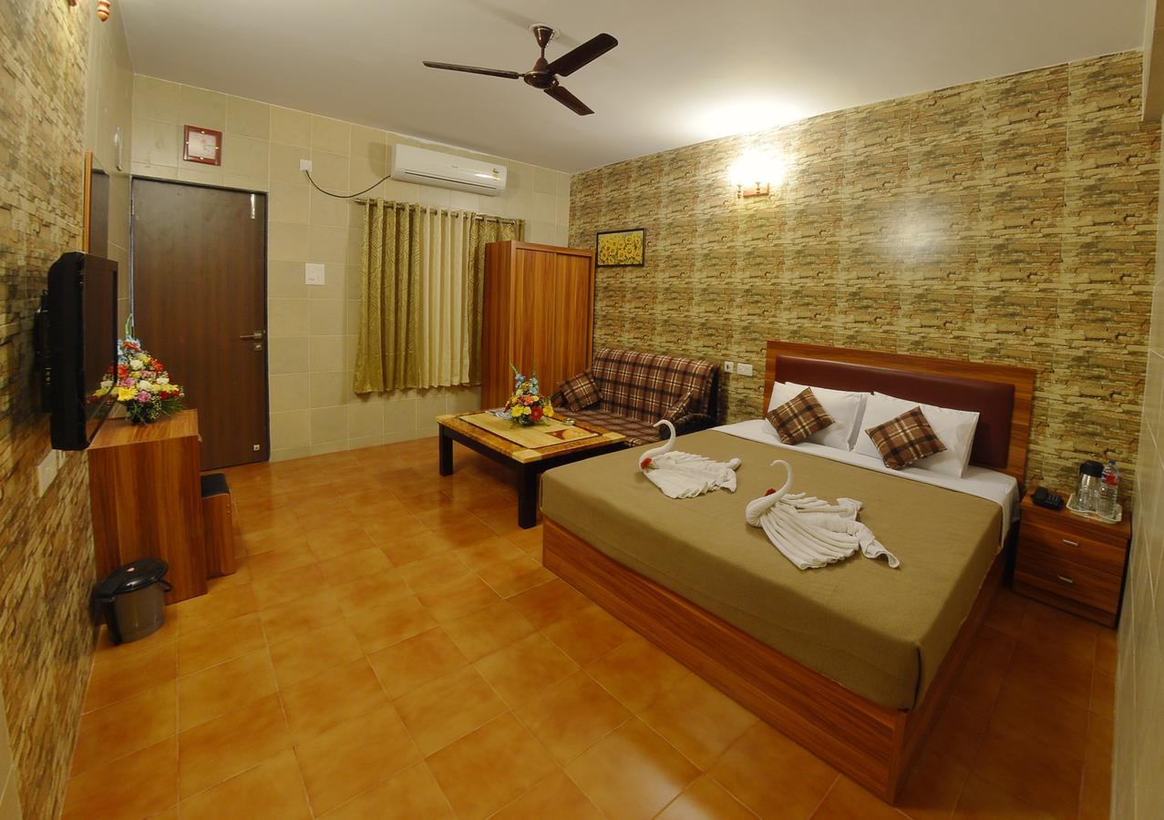 Grand Goa Exotica Hotel Guirim Kültér fotó